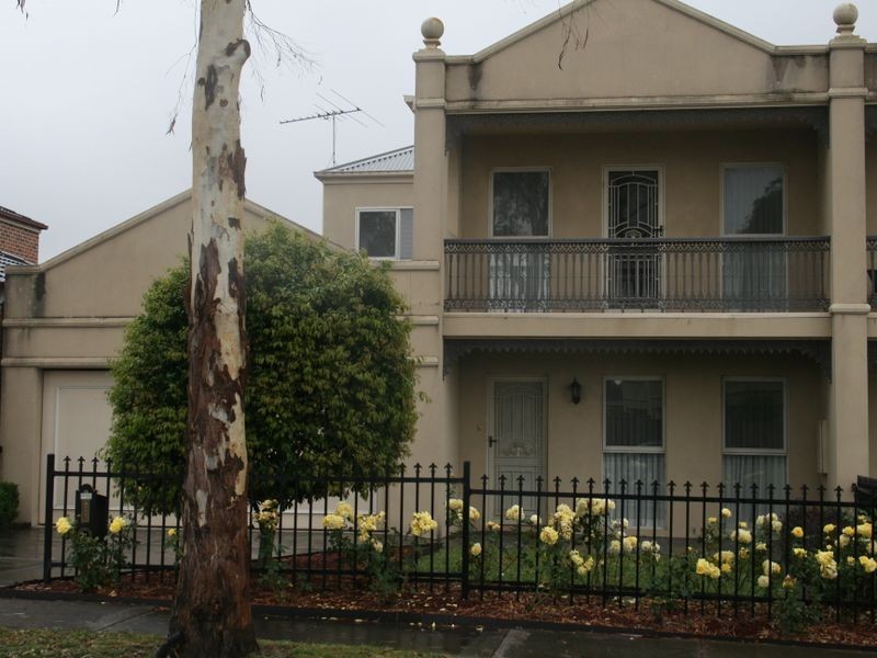 16 Victoria Knox Avenue, Rowville VIC 3178