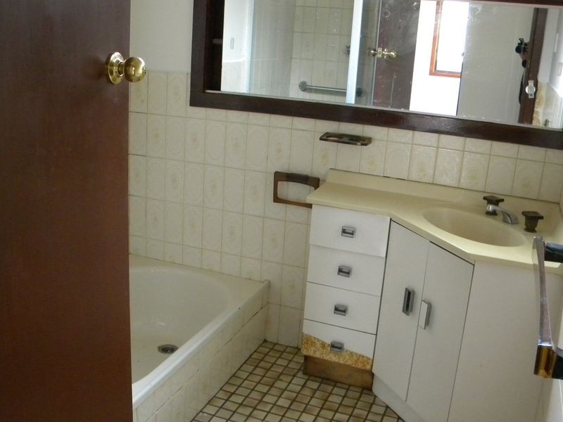 11 Simmonds Street, Hughesdale VIC 3166