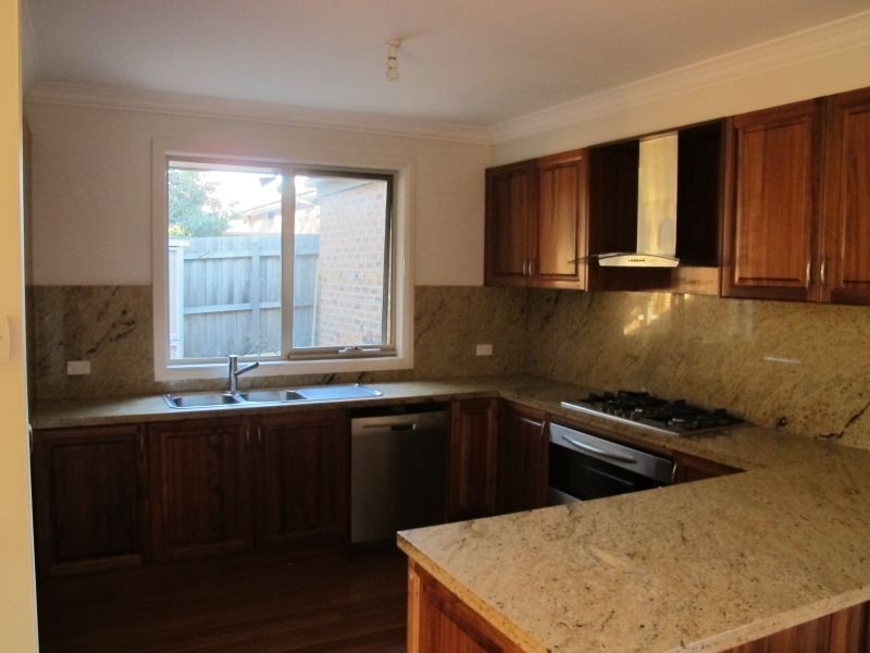 1/76 Ferntree Gully Road, Oakleigh East VIC 3166