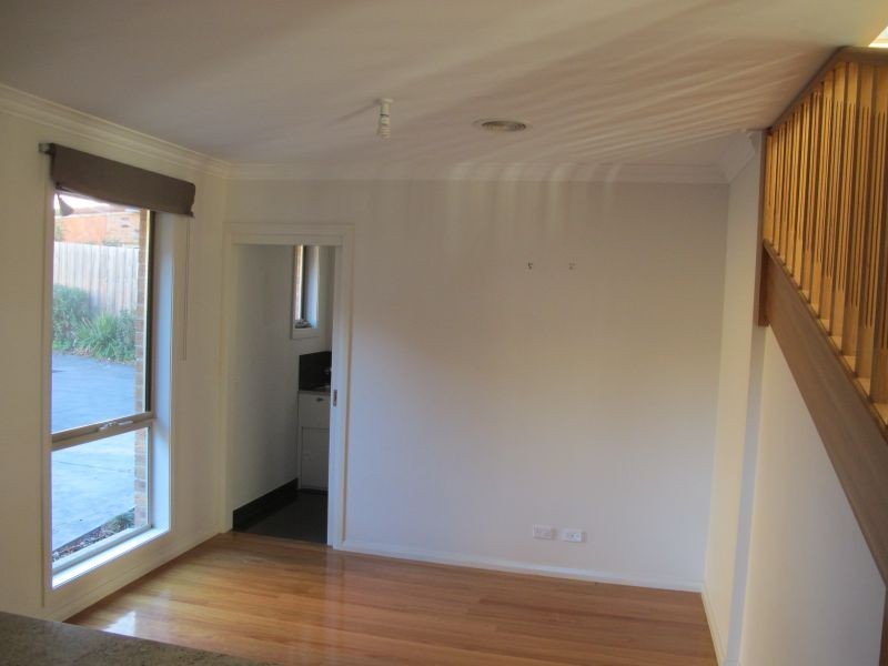 1/76 Ferntree Gully Road, Oakleigh East VIC 3166