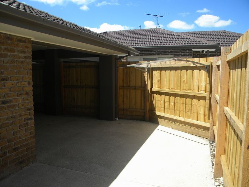 1/76 Barrington Street, Bentleigh East VIC 3165