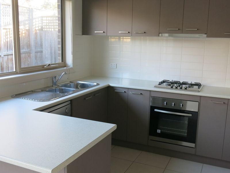 2/76 Barrington Street, Bentleigh East VIC 3165