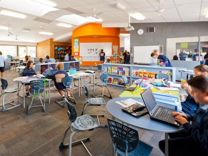 2/76 Barrington Street, Bentleigh East VIC 3165