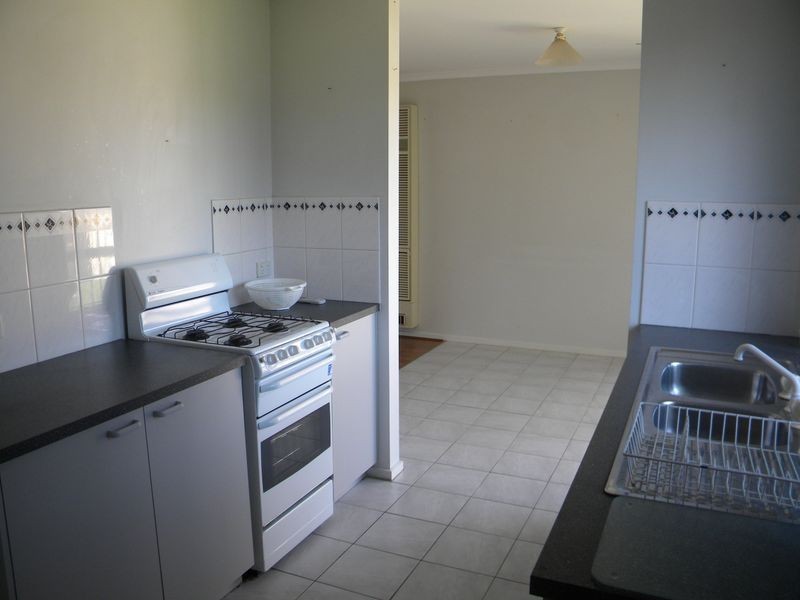 2/2 Acacia Avenue, Oakleigh South VIC 3167