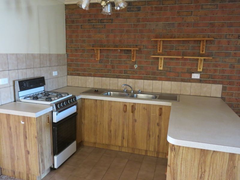 2/8 Valley Street, Oakleigh South VIC 3167