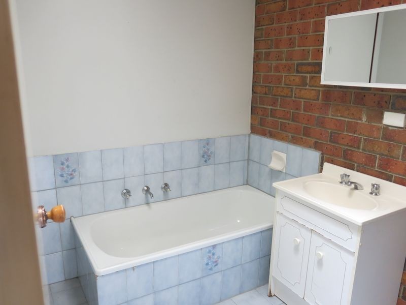 2/8 Valley Street, Oakleigh South VIC 3167