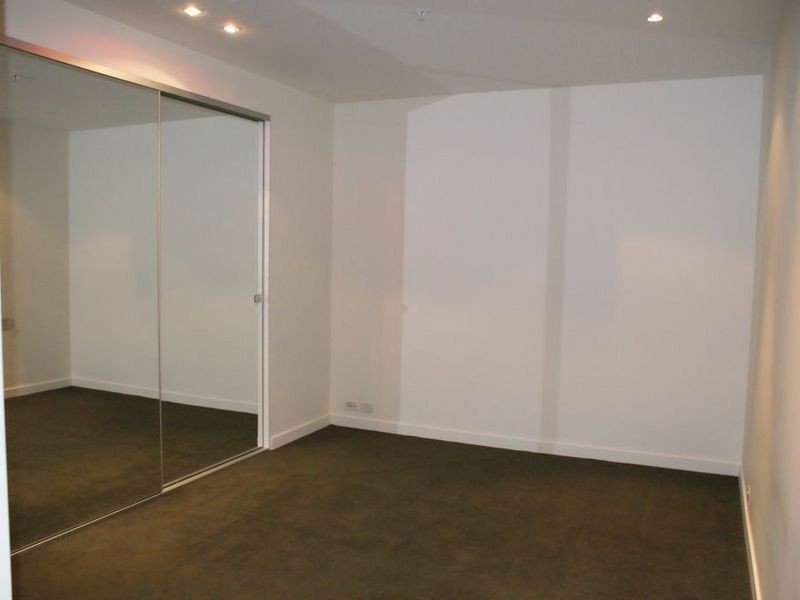 721/55 Queens Road, Melbourne VIC 3000