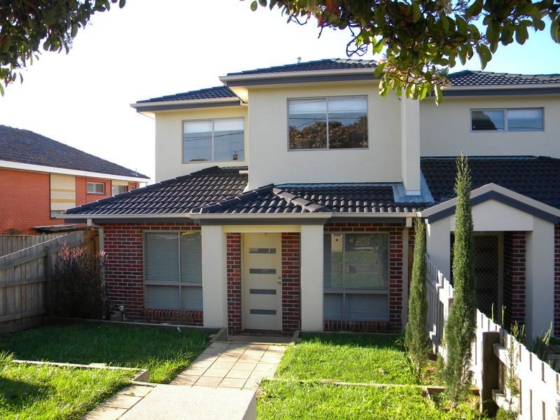 2/11 Elizabeth Street, Oakleigh East VIC 3166