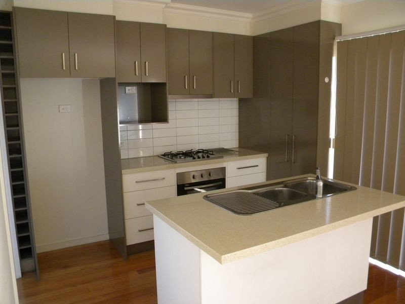 2/11 Elizabeth Street, Oakleigh East VIC 3166