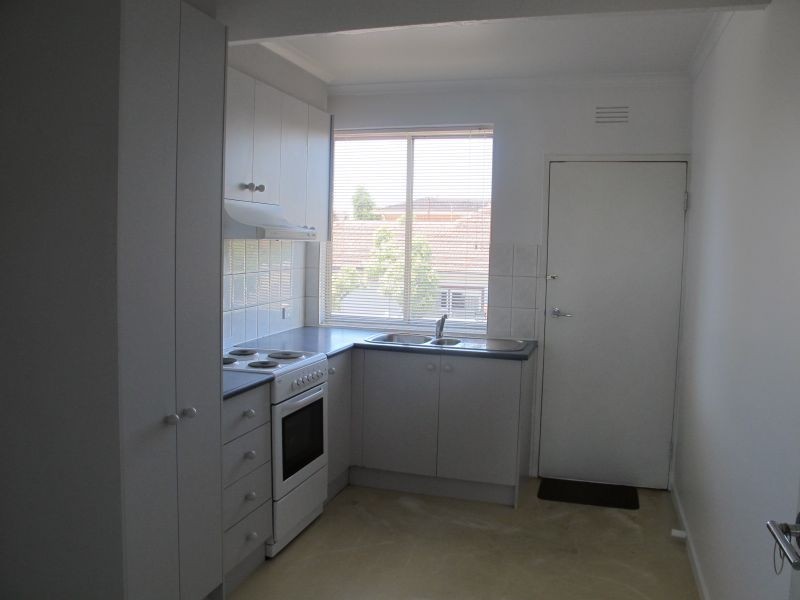 2/254 Huntingdale Road, Oakleigh VIC 3166