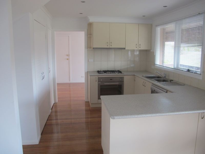 8 Casey Court, Clarinda VIC 3169