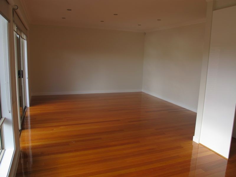 1/5 Churchill Avenue, Chadstone VIC 3148