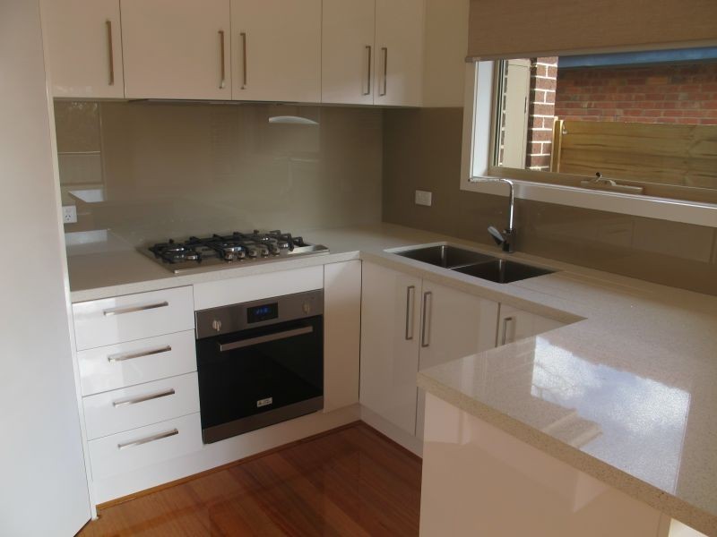 1/5 Churchill Avenue, Chadstone VIC 3148
