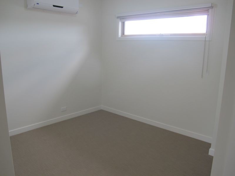 1/5 Churchill Avenue, Chadstone VIC 3148