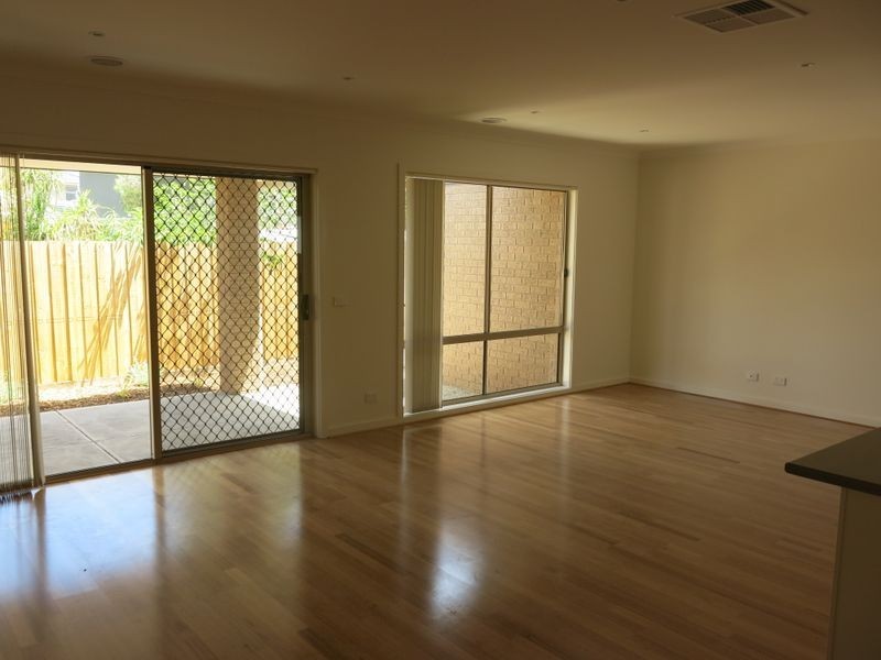 2/434 Haughton Road, Clayton VIC 3168