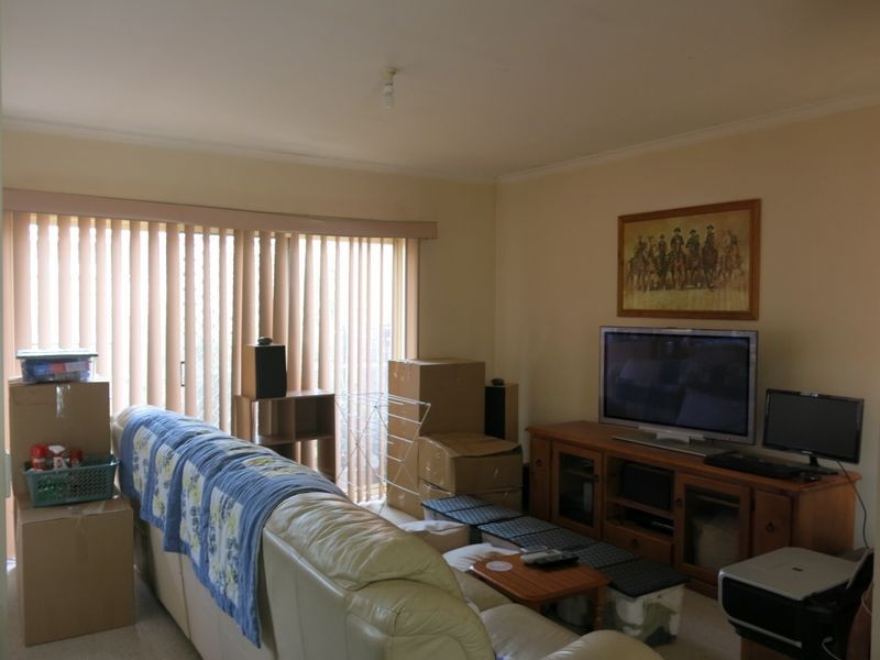 2/39 Golf Road, Oakleigh South VIC 3167