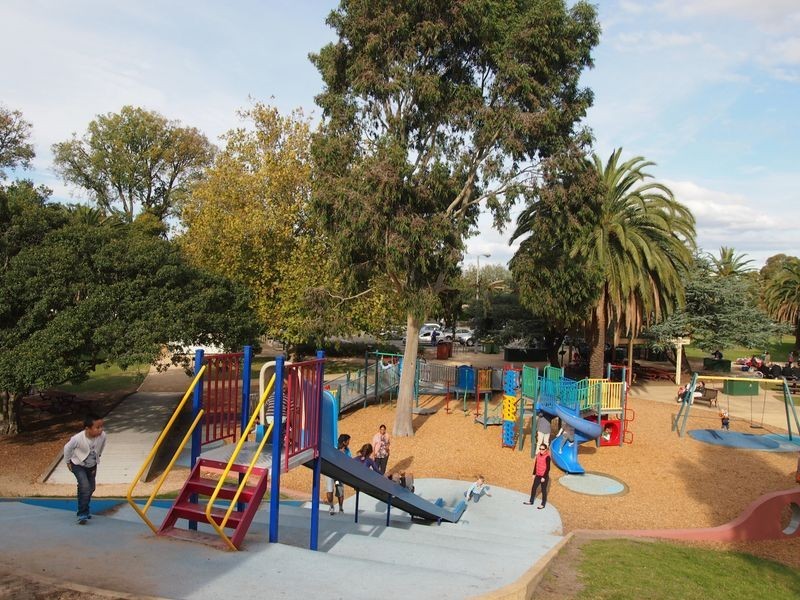 2/20 Chanak Street, Malvern East VIC 3145