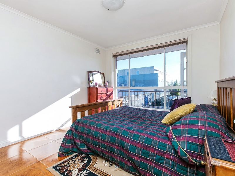 12/10 Albert Avenue, Oakleigh VIC 3166