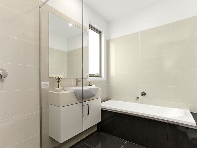 2/23 Ivanhoe Grove, Malvern East VIC 3145