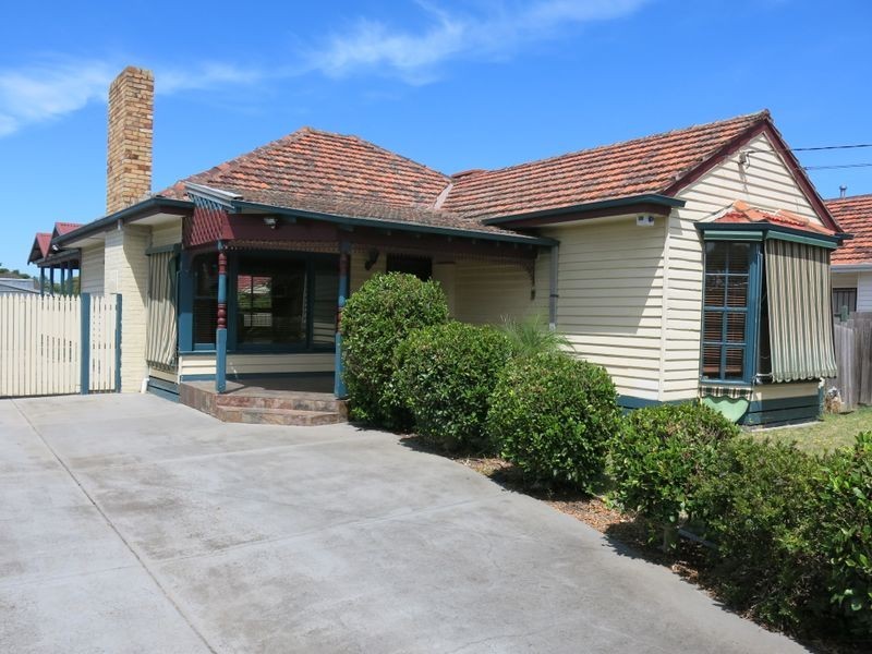 42 Manoon Road, Clayton South VIC 3169