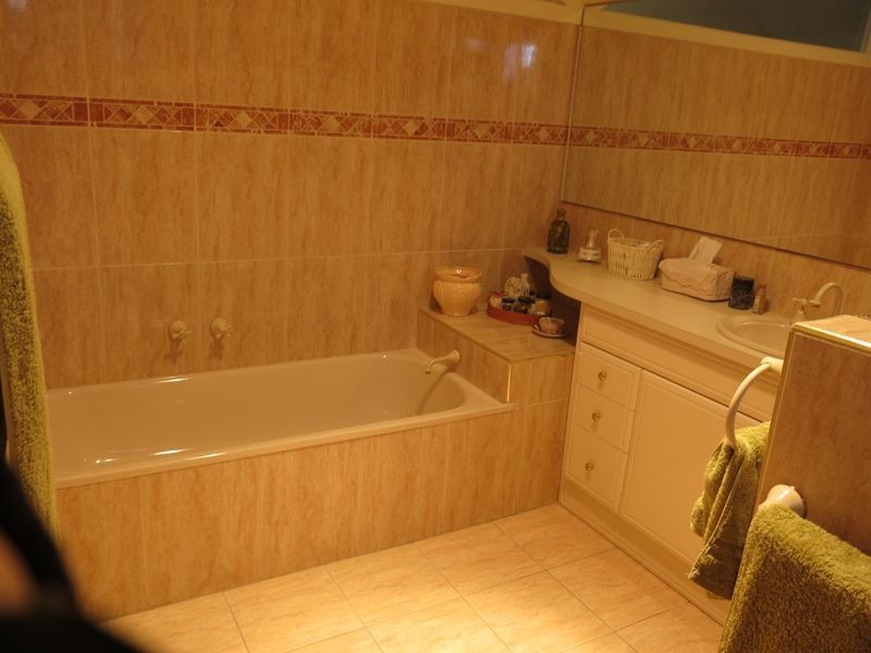 1/4 Donal Street, Murrumbeena VIC 3163