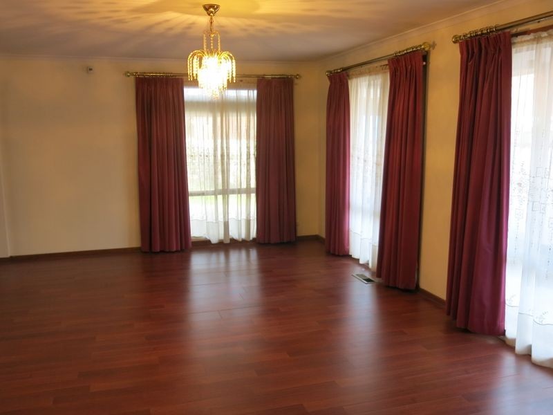 8 Emily Court, Clarinda VIC 3169