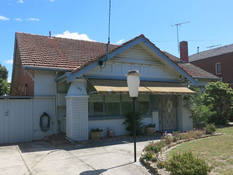195 Kambrook Road, Caulfield VIC 3162