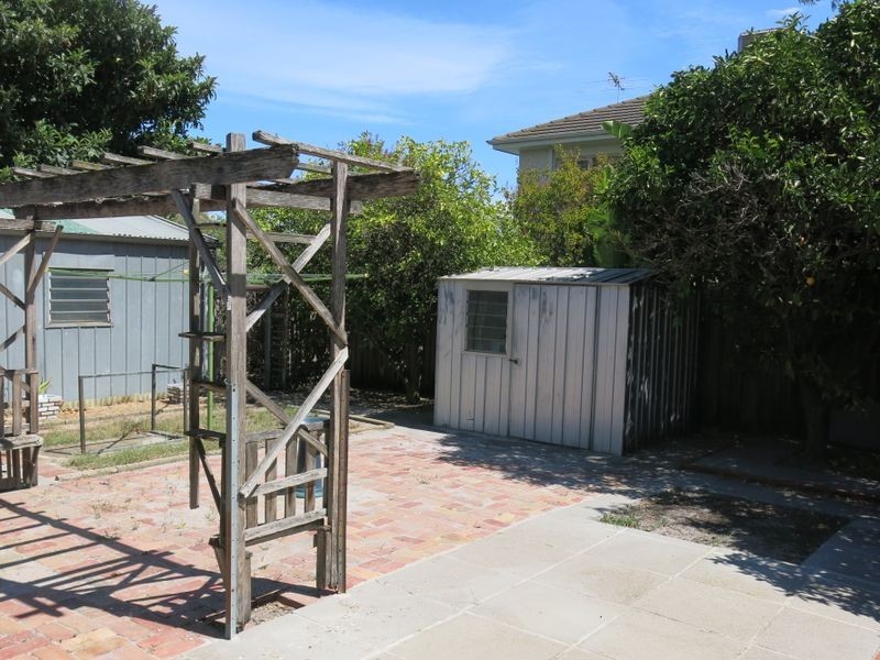 195 Kambrook Road, Caulfield VIC 3162