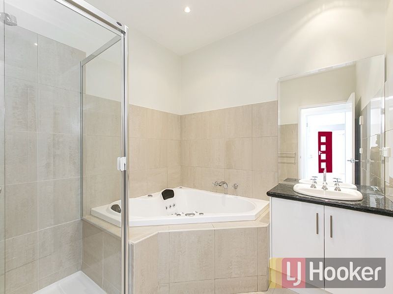 1/25 Meadows Court, Chadstone VIC 3148