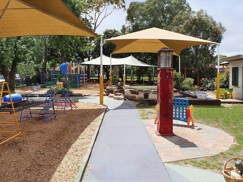 100 Kangaroo Road, Hughesdale VIC 3166
