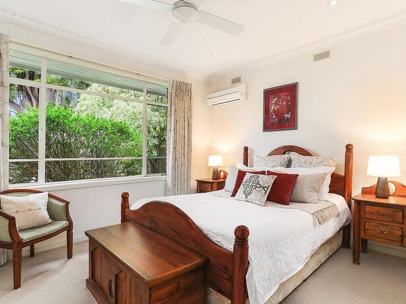 1 Beverley Grove, Mount Waverley VIC 3149