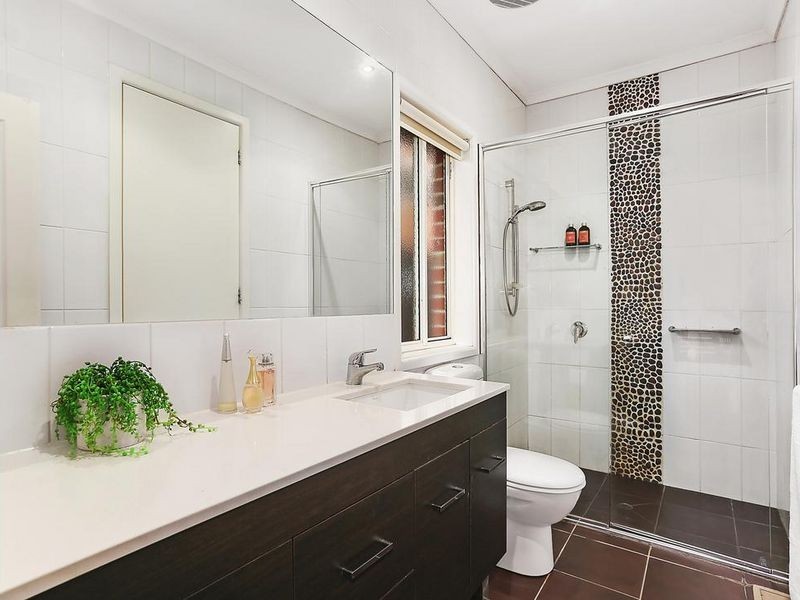 1 Beverley Grove, Mount Waverley VIC 3149
