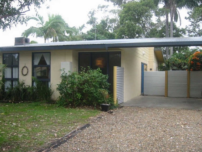 2 Oleander Avenue, Cabarita Beach NSW 2488