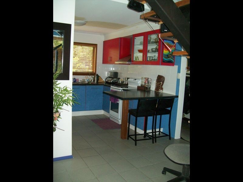 2/4 Poinciana Avenue, Cabarita Beach NSW 2488