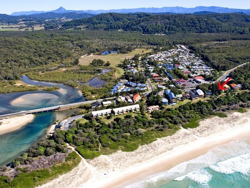 12 Coast Road, Hastings Point NSW 2489