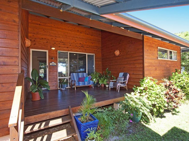 12 Coast Road, Hastings Point NSW 2489