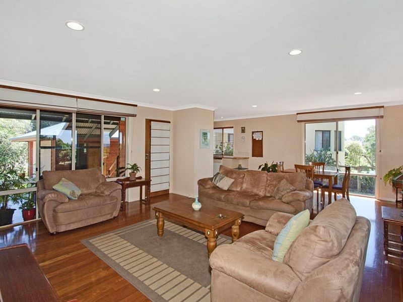 12 Coast Road, Hastings Point NSW 2489