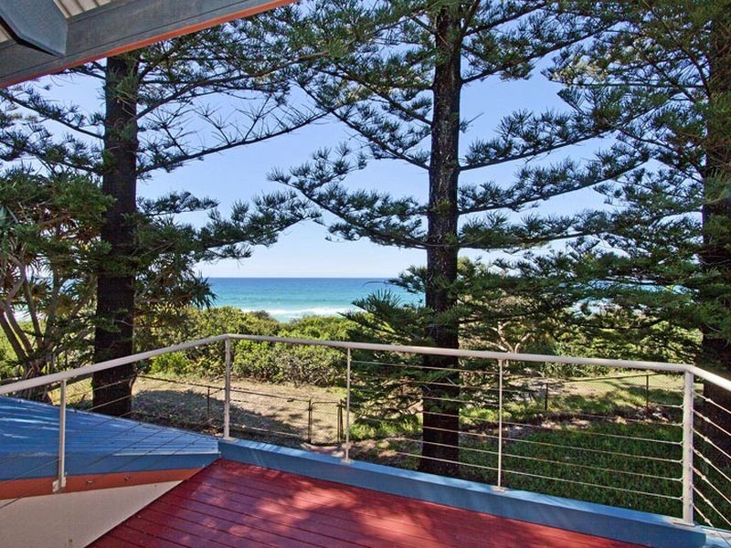 12 Coast Road, Hastings Point NSW 2489