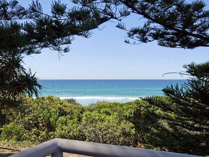12 Coast Road, Hastings Point NSW 2489