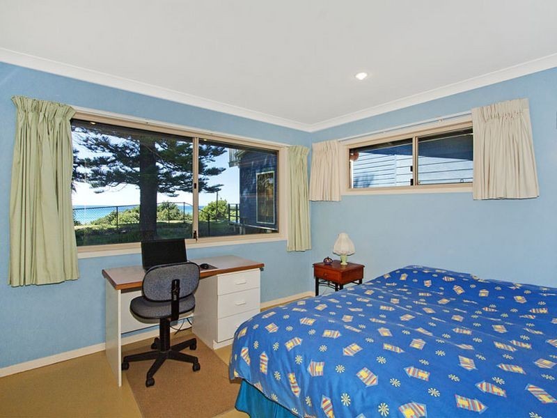 12 Coast Road, Hastings Point NSW 2489