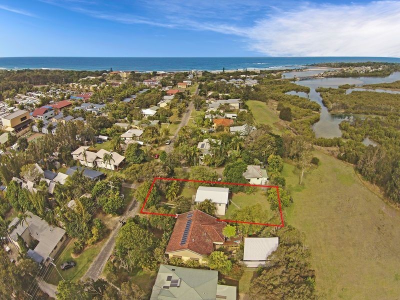 26 Creek Street, Hastings Point NSW 2489