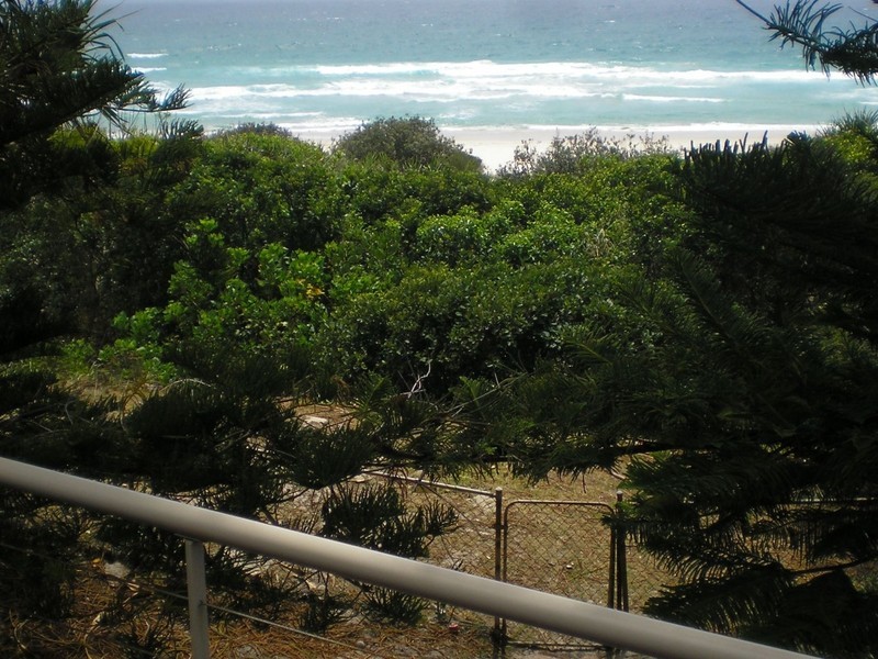 12 Coast Road, Hastings Point NSW 2489