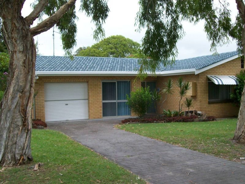 2 Maple Avenue, Cabarita Beach NSW 2488