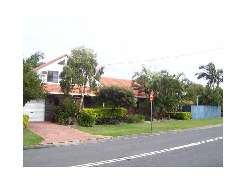 2 Poinciana Avenue, Cabarita Beach NSW 2488