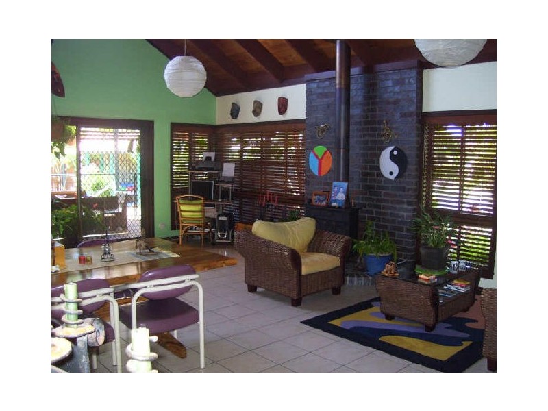 2 Poinciana Avenue, Cabarita Beach NSW 2488