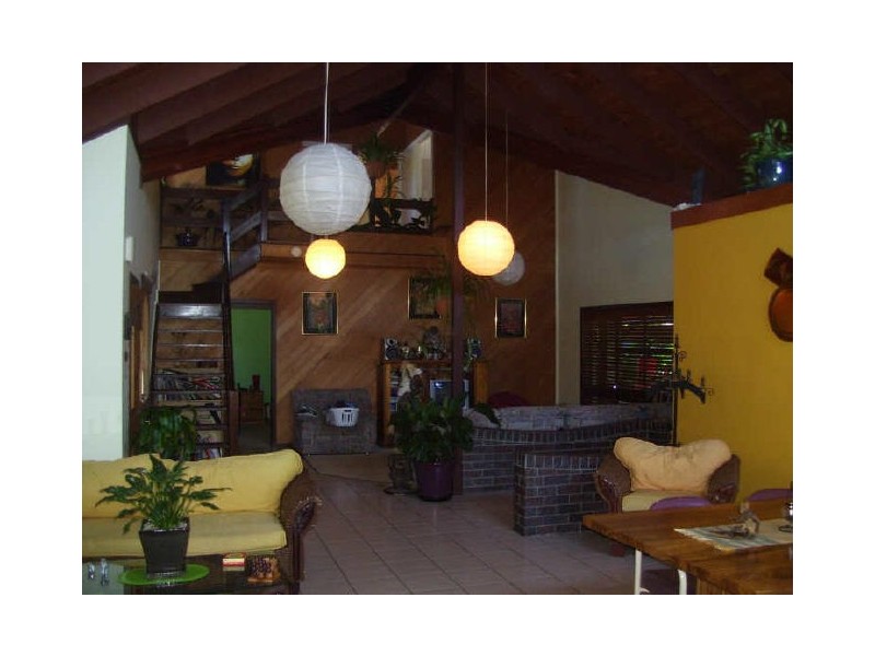 2 Poinciana Avenue, Cabarita Beach NSW 2488