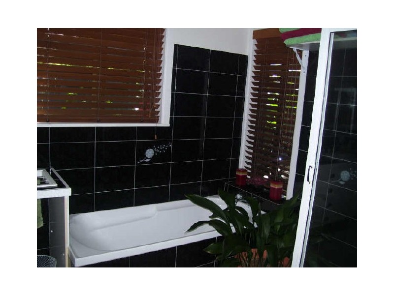 2 Poinciana Avenue, Cabarita Beach NSW 2488