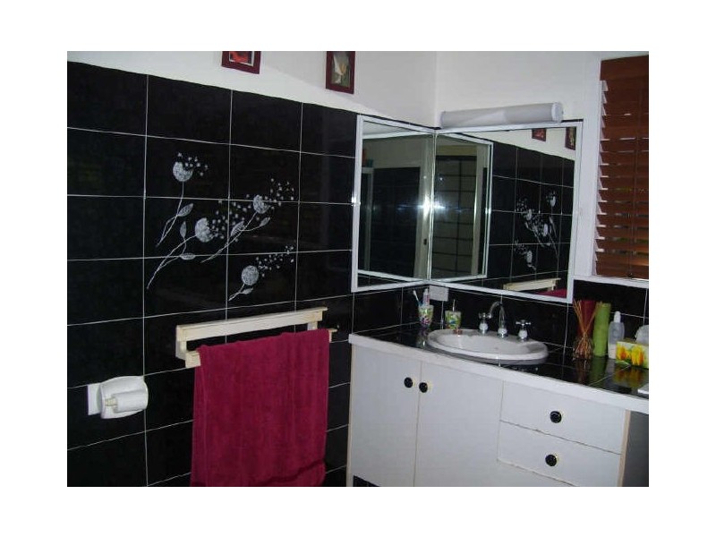 2 Poinciana Avenue, Cabarita Beach NSW 2488