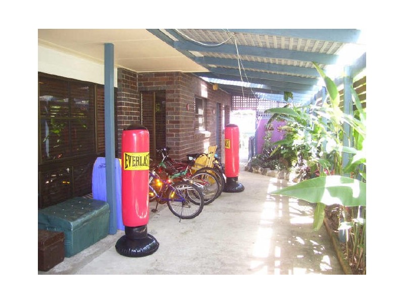 2 Poinciana Avenue, Cabarita Beach NSW 2488