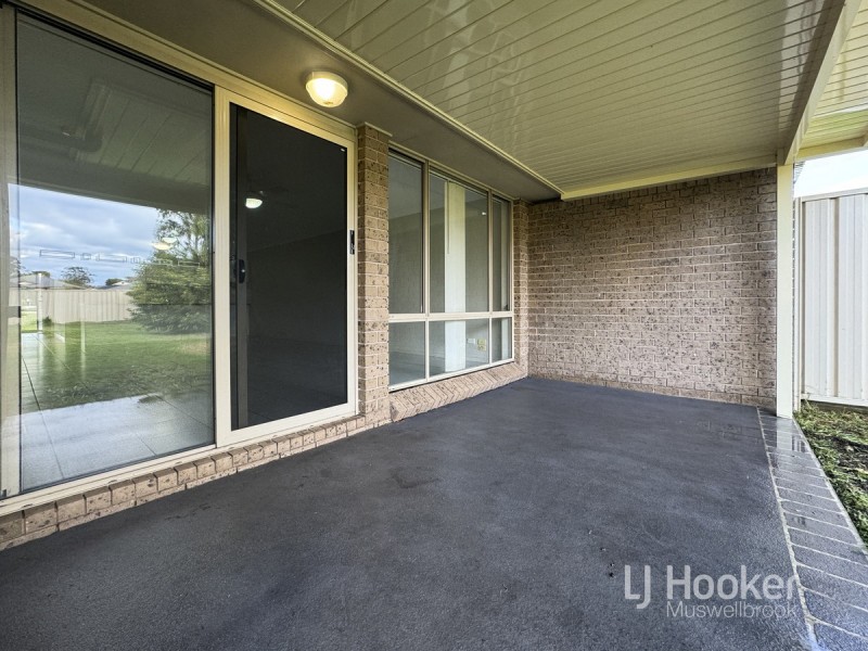 2/102 Osborn Avenue, Muswellbrook NSW 2333